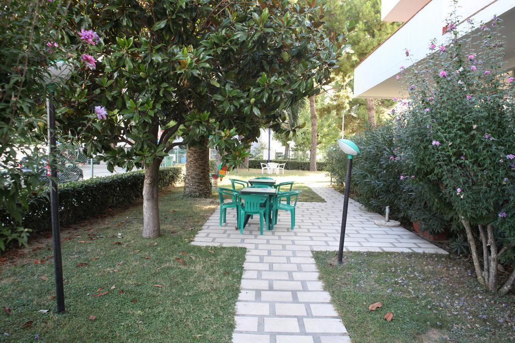 Hotel Blumen Σαν Μπενεντέτο ντελ Τρόντο Εξωτερικό φωτογραφία